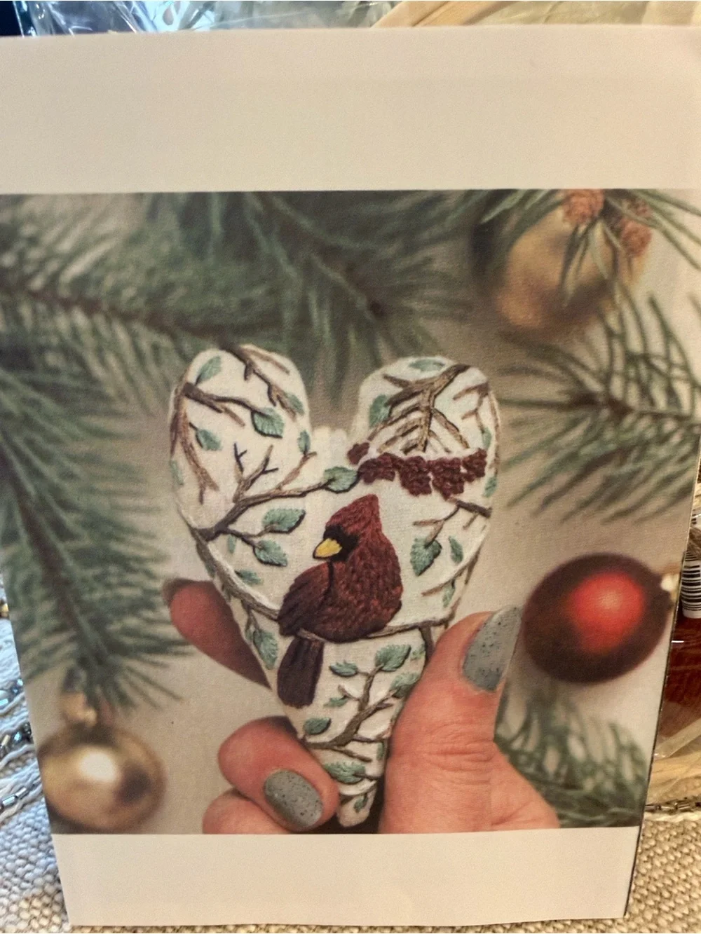 Embroidery Ornament Kit_Cardinal